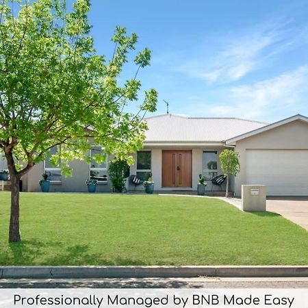 Country Views - Firepit, Ideal Family Retreat Villa Wagga Wagga Exterior photo