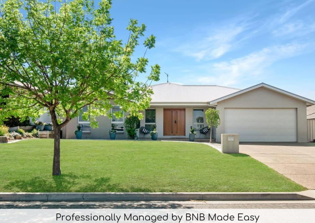 Country Views - Firepit, Ideal Family Retreat Villa Wagga Wagga Exterior photo