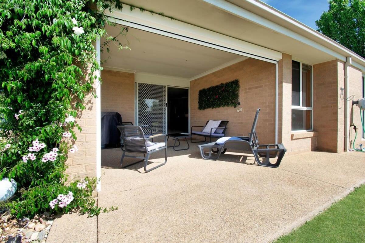 Country Views - Firepit, Ideal Family Retreat Villa Wagga Wagga Exterior photo